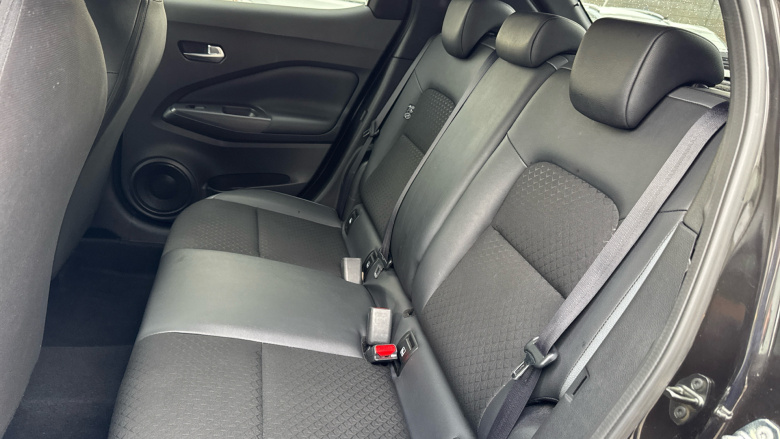 Nissan Juke 1.0 DiG-T 114 N-Connecta 5dr DCT Petrol Hatchback